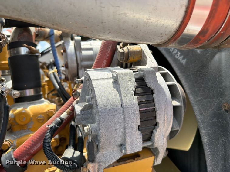image for item EG9258 1997 Peterbilt 357 crane truck