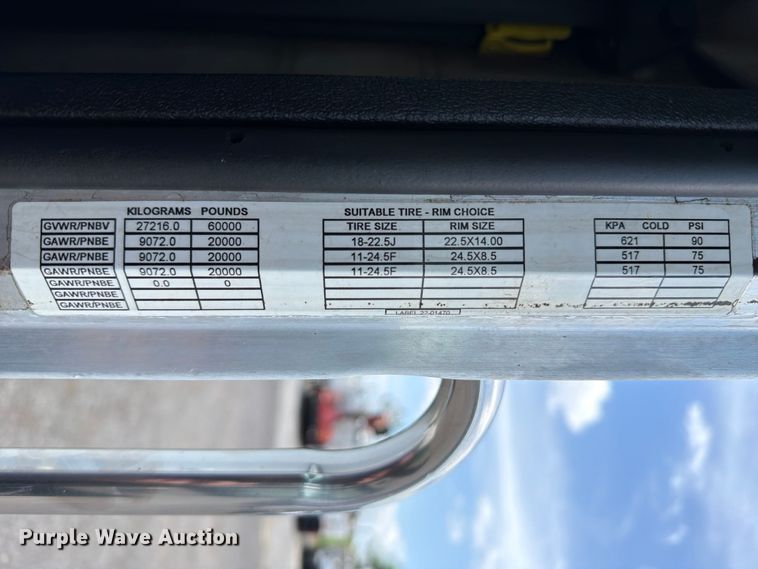 image for item EG9258 1997 Peterbilt 357 crane truck