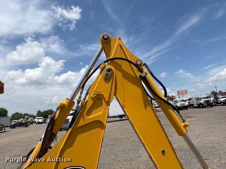 image for item EG9265 2003 John Deere 110 backhoe