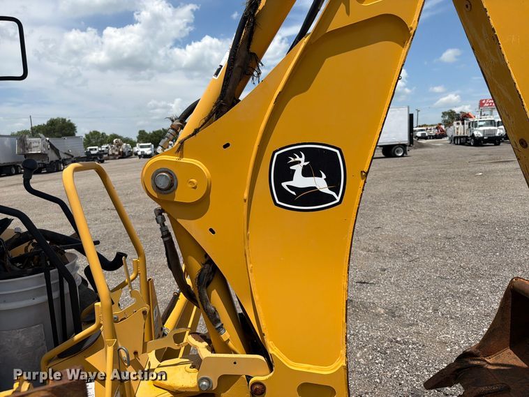 image for item EG9265 2003 John Deere 110 backhoe