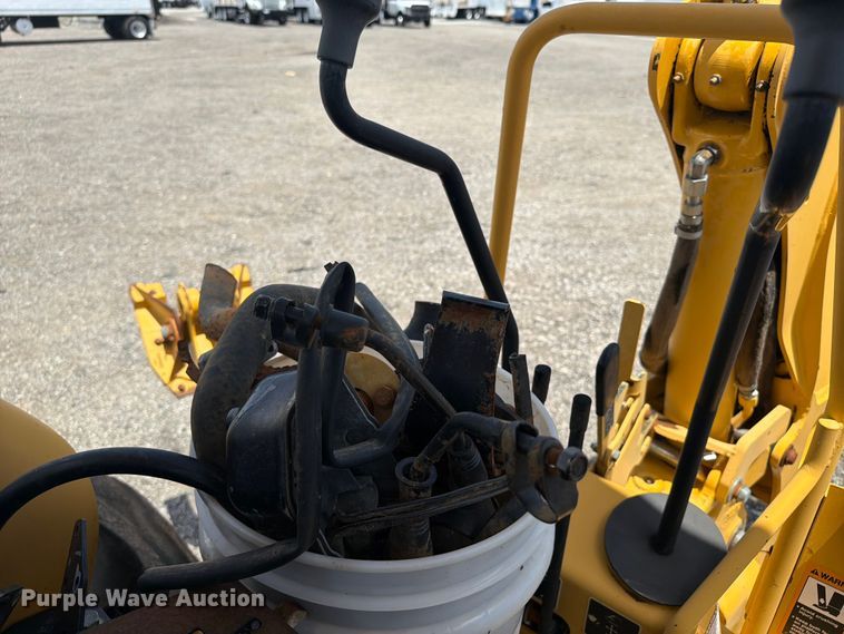 image for item EG9265 2003 John Deere 110 backhoe