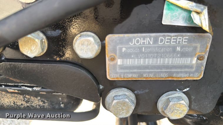 image for item EG9265 2003 John Deere 110 backhoe