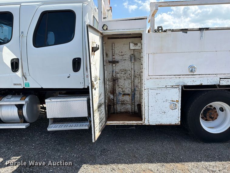 image for item EG9269 2007 Freightliner Business Class M2 Crew Cab crane truck