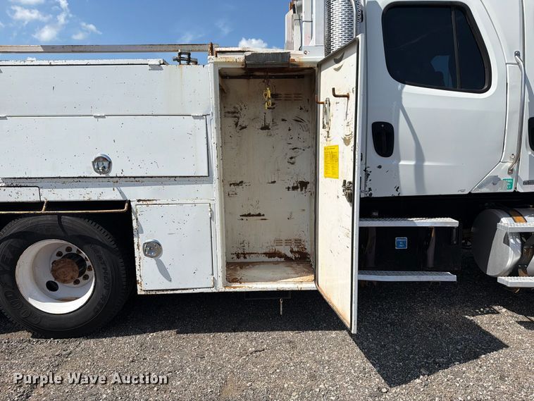 image for item EG9269 2007 Freightliner Business Class M2 Crew Cab crane truck