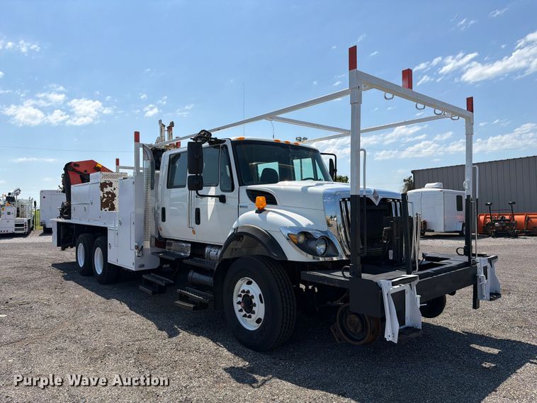 image for item EG9276 2009 International 7500 Crew Cab crane truck