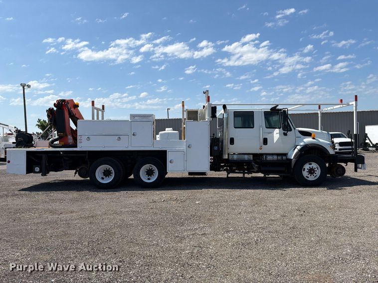 image for item EG9276 2009 International 7500 Crew Cab crane truck