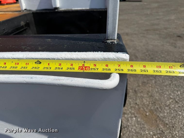 image for item EG9276 2009 International 7500 Crew Cab crane truck