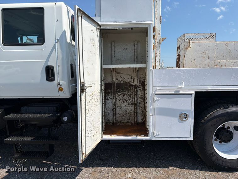 image for item EG9276 2009 International 7500 Crew Cab crane truck