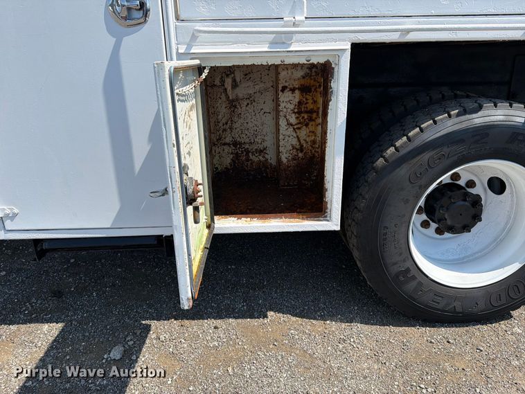 image for item EG9276 2009 International 7500 Crew Cab crane truck