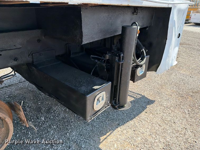 image for item EG9276 2009 International 7500 Crew Cab crane truck