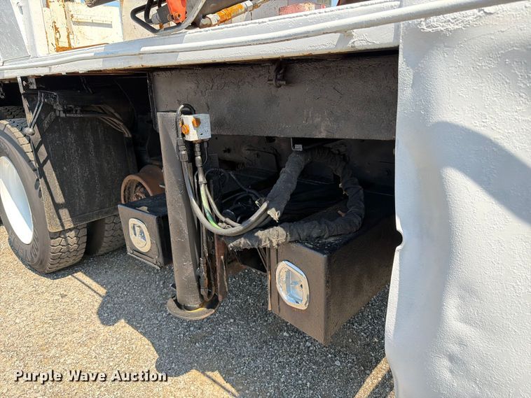 image for item EG9276 2009 International 7500 Crew Cab crane truck