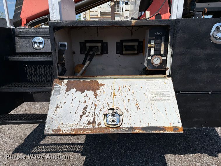 image for item EG9276 2009 International 7500 Crew Cab crane truck