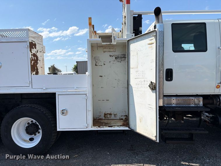 image for item EG9276 2009 International 7500 Crew Cab crane truck