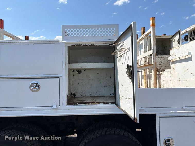 image for item EG9276 2009 International 7500 Crew Cab crane truck
