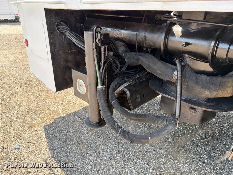 image for item EG9276 2009 International 7500 Crew Cab crane truck