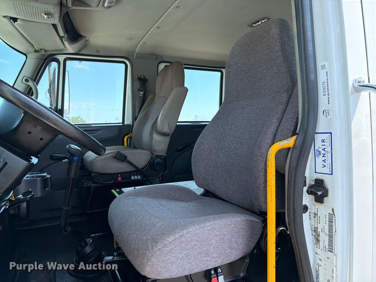 image for item EG9276 2009 International 7500 Crew Cab crane truck
