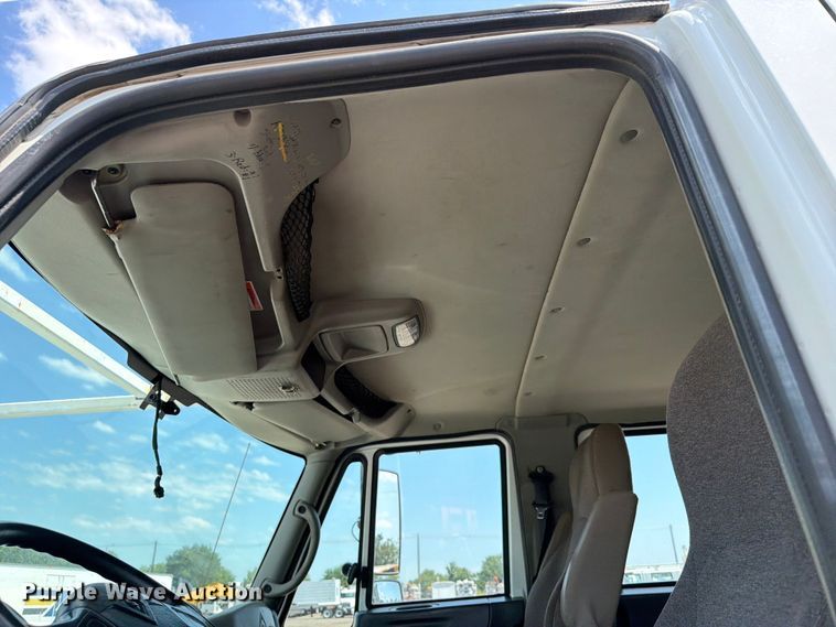 image for item EG9276 2009 International 7500 Crew Cab crane truck