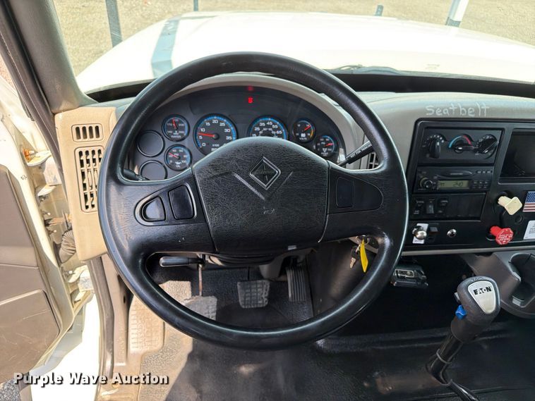 image for item EG9276 2009 International 7500 Crew Cab crane truck