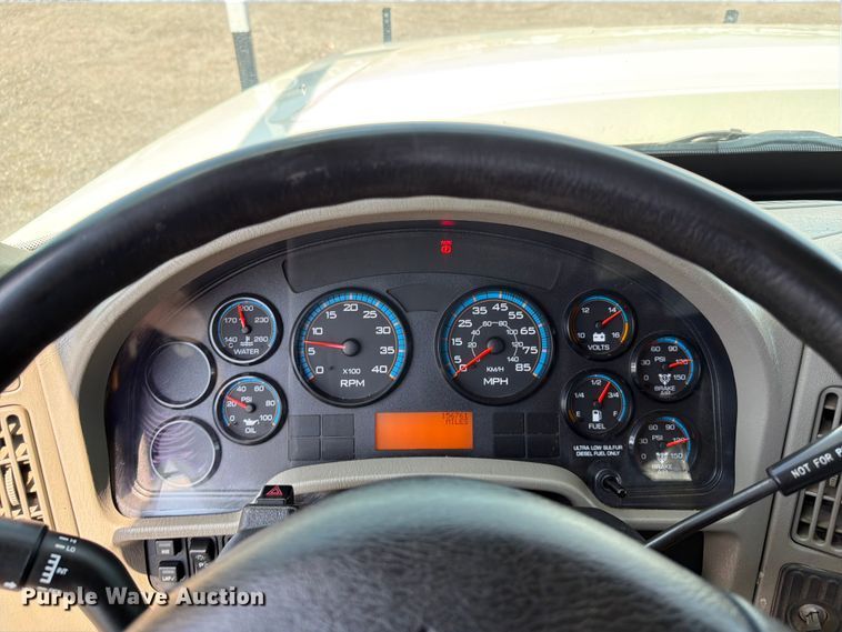 image for item EG9276 2009 International 7500 Crew Cab crane truck
