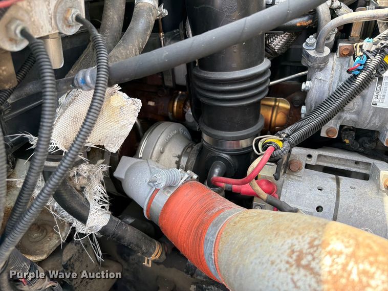 image for item EG9276 2009 International 7500 Crew Cab crane truck