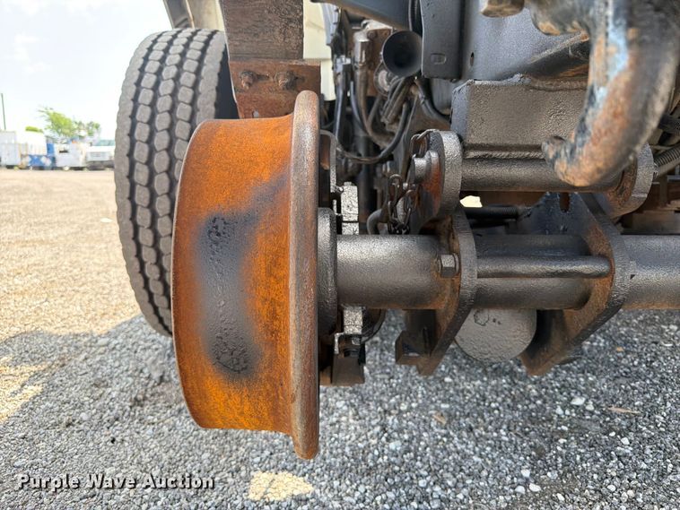 image for item EG9276 2009 International 7500 Crew Cab crane truck