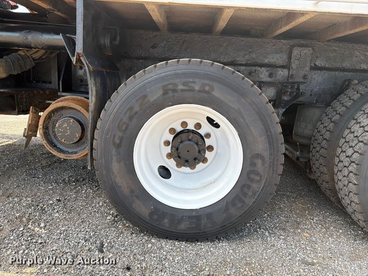 image for item EG9276 2009 International 7500 Crew Cab crane truck
