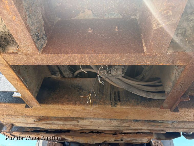 image for item EG9276 2009 International 7500 Crew Cab crane truck