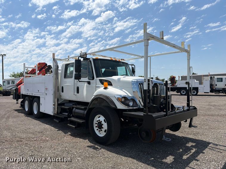 image for item EG9277 2009 International 7500 Crew Cab crane truck
