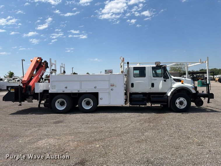 image for item EG9277 2009 International 7500 Crew Cab crane truck