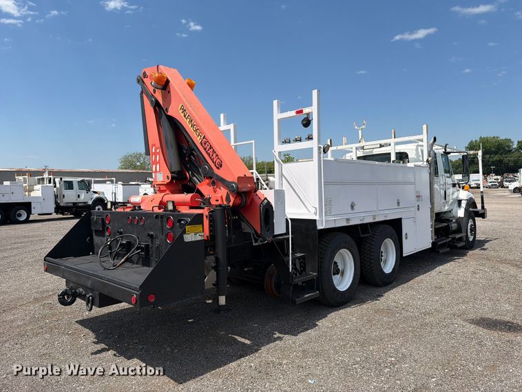 image for item EG9277 2009 International 7500 Crew Cab crane truck