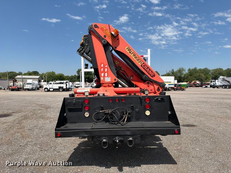 image for item EG9277 2009 International 7500 Crew Cab crane truck