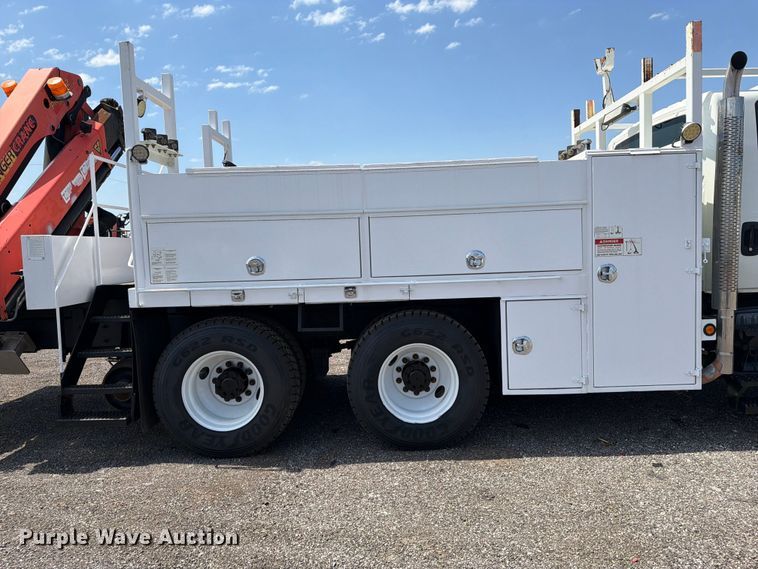 image for item EG9277 2009 International 7500 Crew Cab crane truck