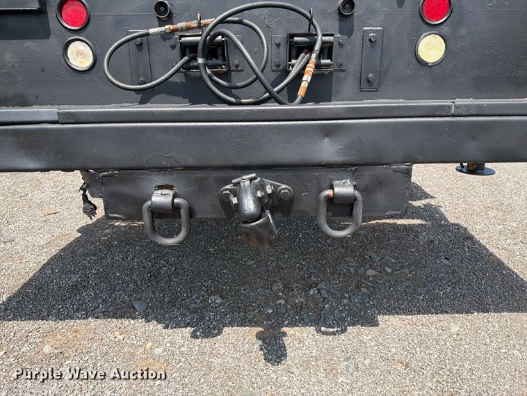image for item EG9277 2009 International 7500 Crew Cab crane truck