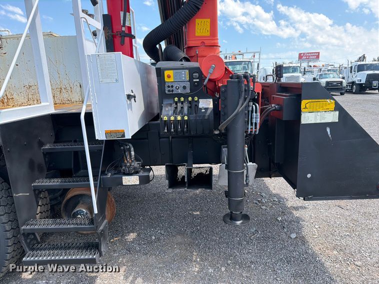 image for item EG9277 2009 International 7500 Crew Cab crane truck