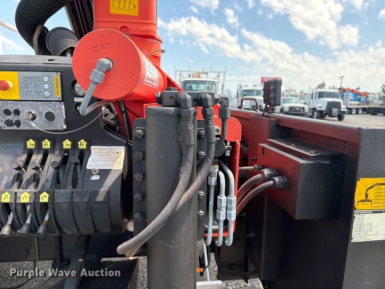 image for item EG9277 2009 International 7500 Crew Cab crane truck