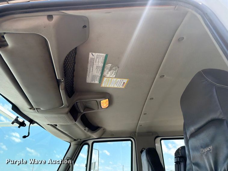 image for item EG9277 2009 International 7500 Crew Cab crane truck
