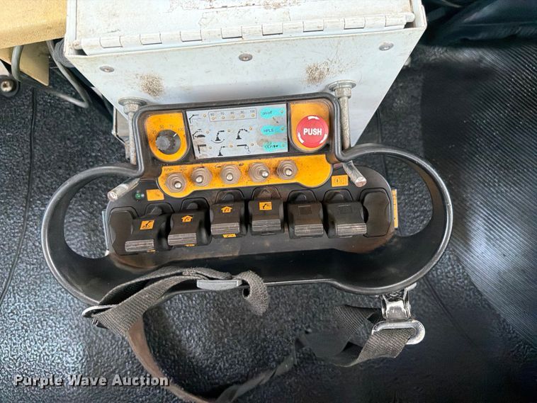 image for item EG9277 2009 International 7500 Crew Cab crane truck