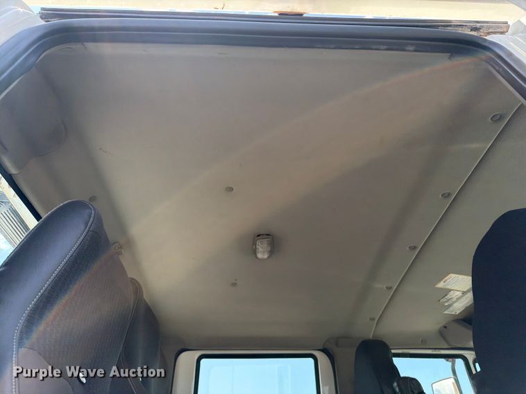 image for item EG9277 2009 International 7500 Crew Cab crane truck