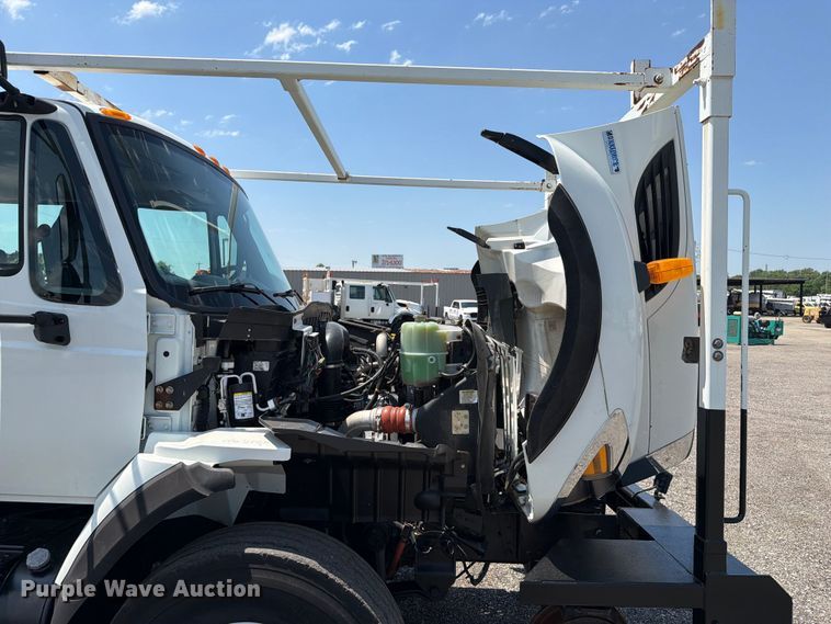 image for item EG9277 2009 International 7500 Crew Cab crane truck