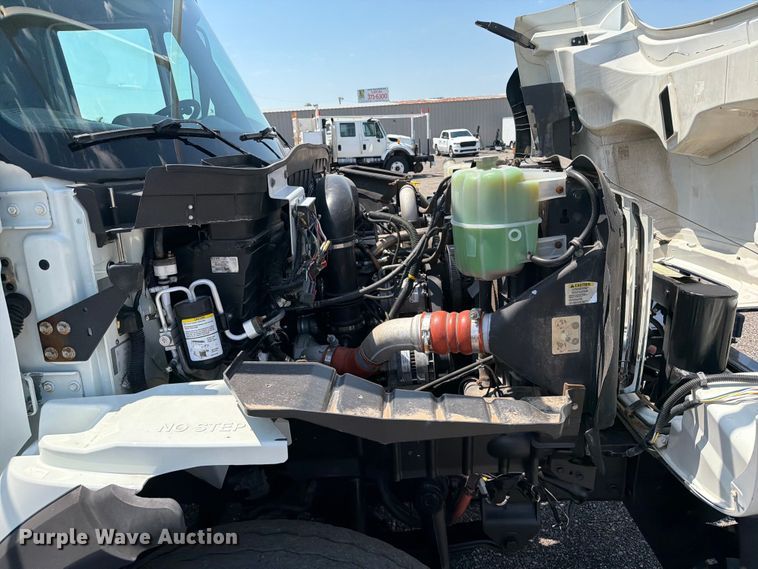 image for item EG9277 2009 International 7500 Crew Cab crane truck
