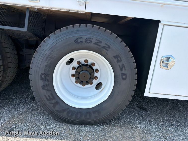 image for item EG9277 2009 International 7500 Crew Cab crane truck