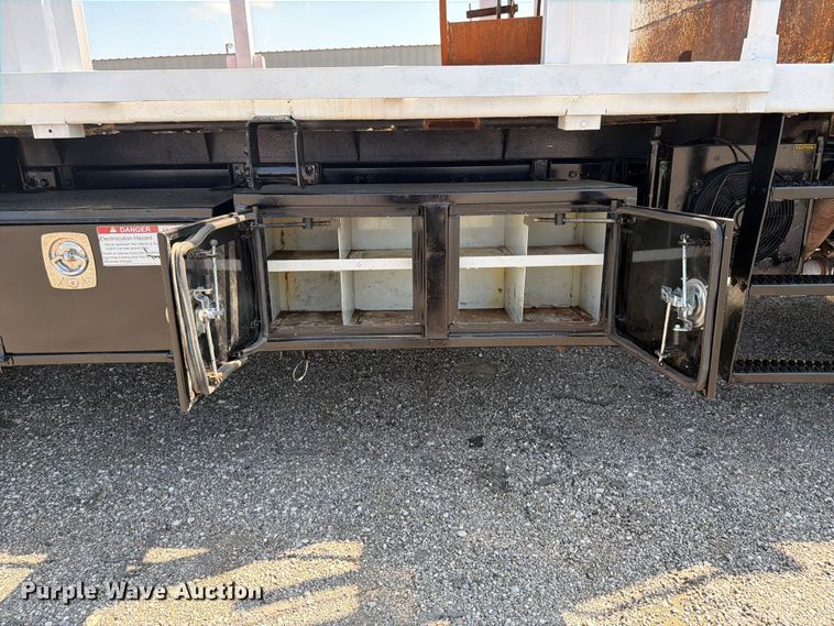 image for item EG9282 2013 Freightliner Business Class M2 crane truck