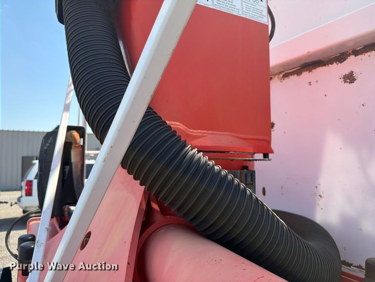 image for item EG9282 2013 Freightliner Business Class M2 crane truck