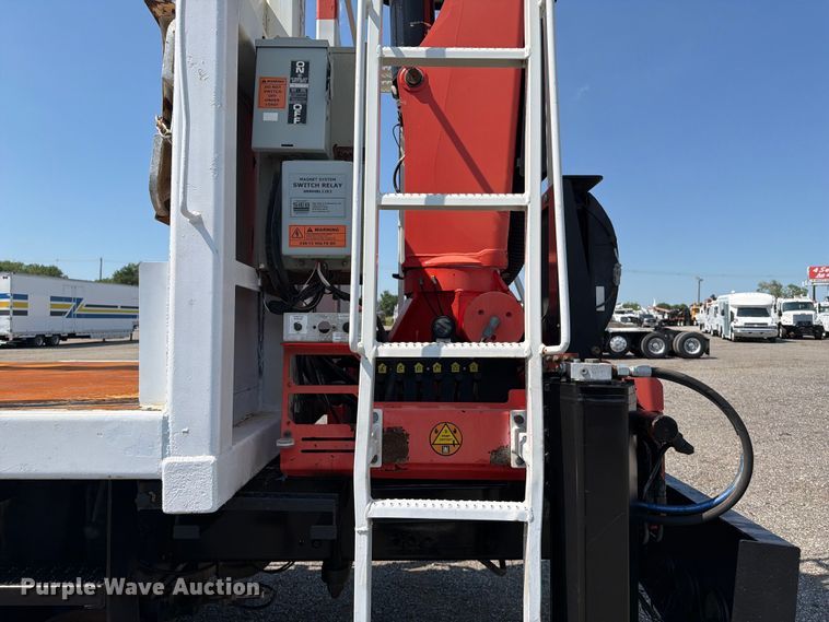 image for item EG9282 2013 Freightliner Business Class M2 crane truck