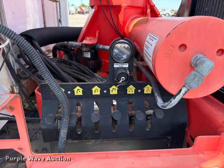 image for item EG9282 2013 Freightliner Business Class M2 crane truck