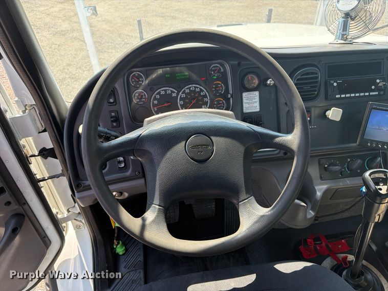 image for item EG9282 2013 Freightliner Business Class M2 crane truck
