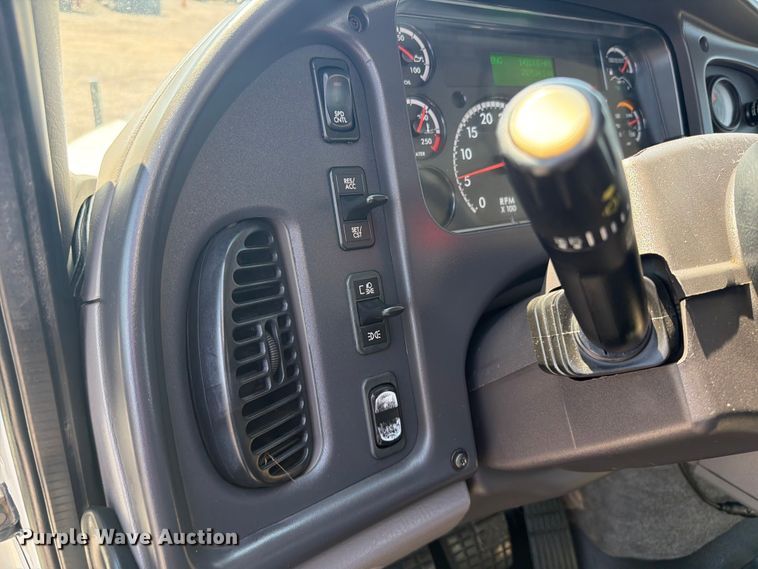 image for item EG9282 2013 Freightliner Business Class M2 crane truck