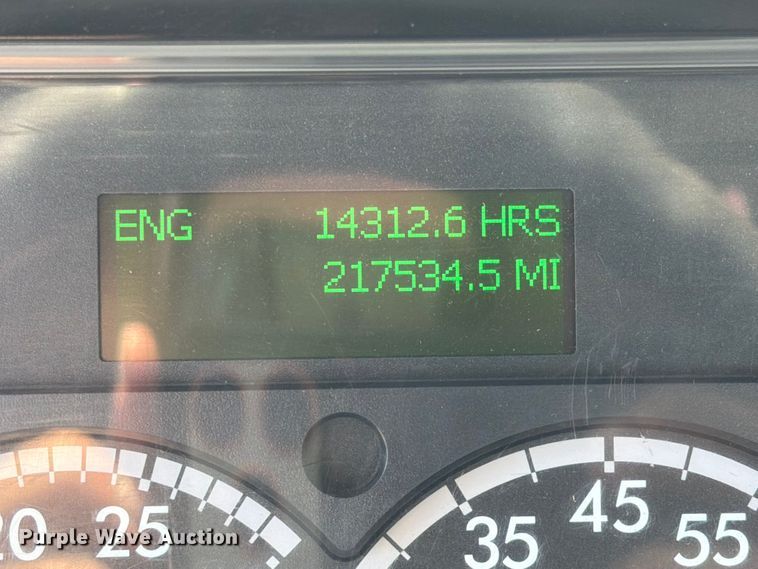 image for item EG9282 2013 Freightliner Business Class M2 crane truck