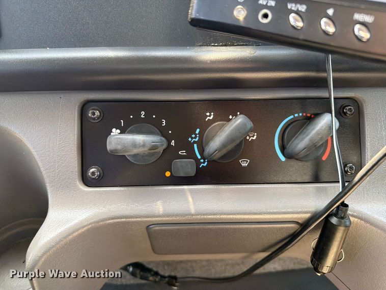 image for item EG9282 2013 Freightliner Business Class M2 crane truck