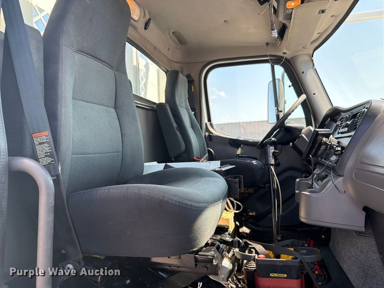 image for item EG9282 2013 Freightliner Business Class M2 crane truck